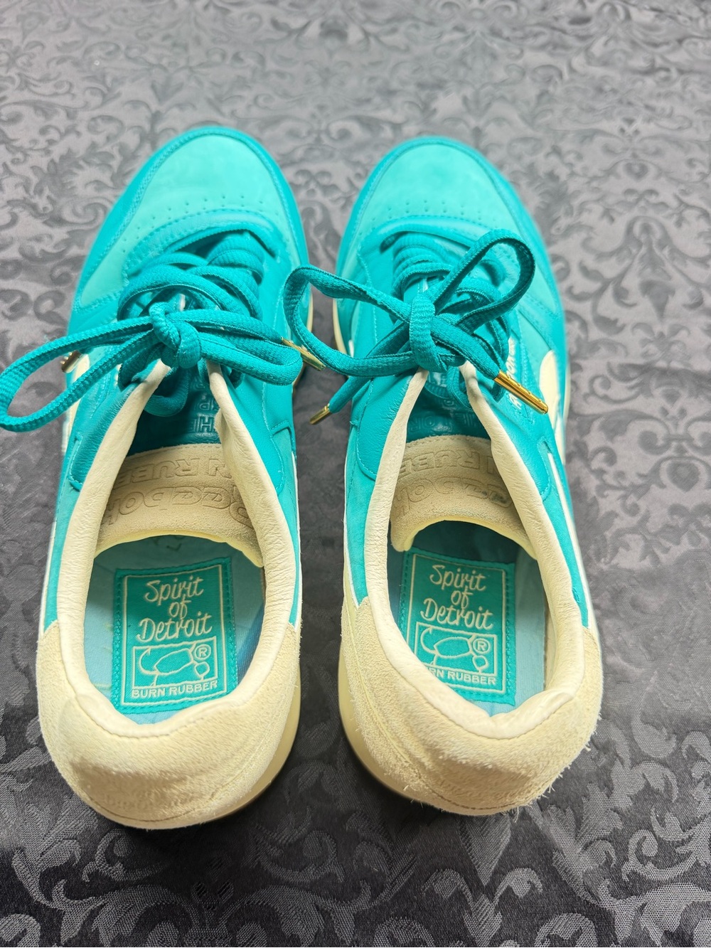 Rare Reebok x Burn Rubber Spirit of Detroit Sample Sneakers Size 11 US Men’s
B54